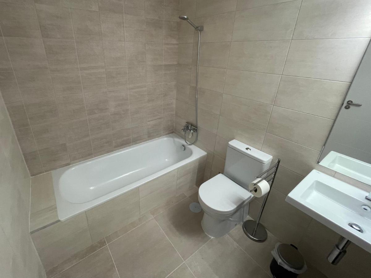 Apartment Malaga Oasis: 4-bed With Dual Pools And Wellness Center El Faro