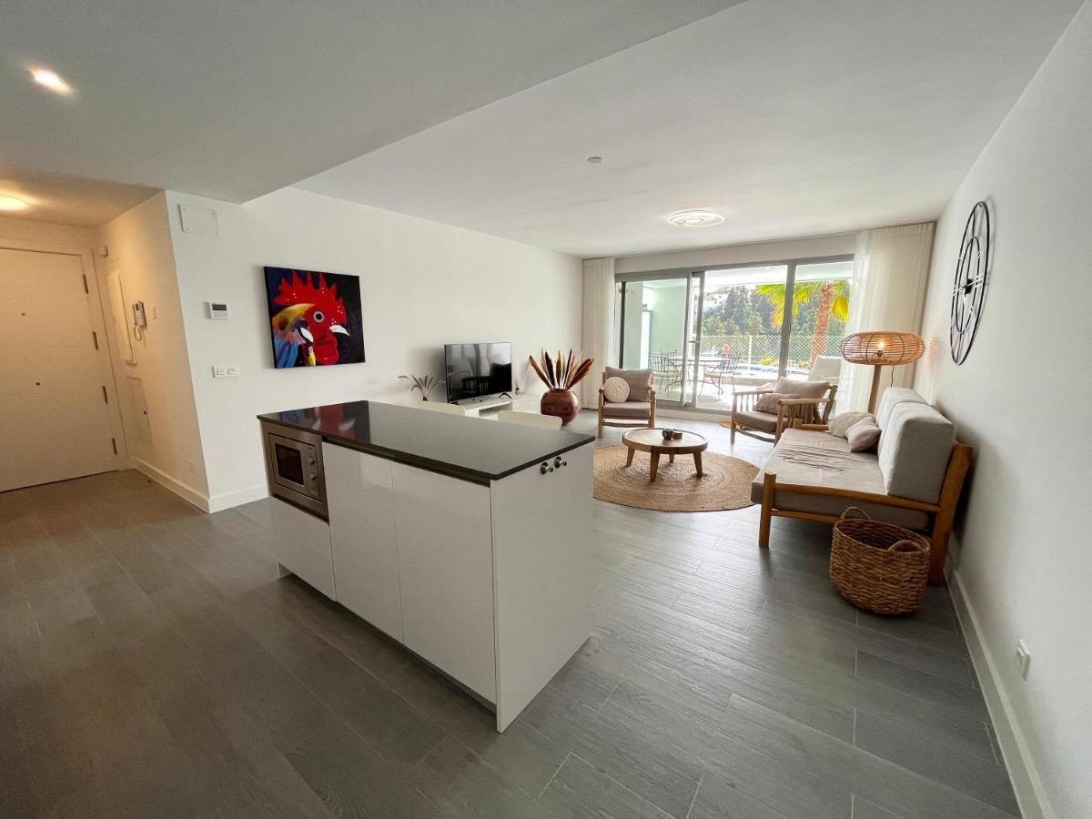 Wonderful, Excellent New 4-bed Near Malaga With Indoor And Outdoor Swimmimg Pools, Gym And Sauna Facilities