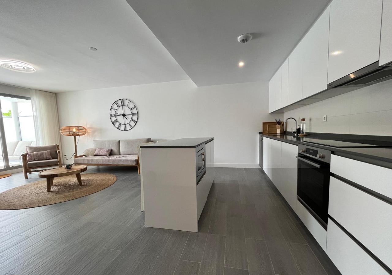 Wonderful, Excellent New 4-bed Near Malaga With Indoor And Outdoor Swimmimg Pools, Gym And Sauna Facilities El Faro