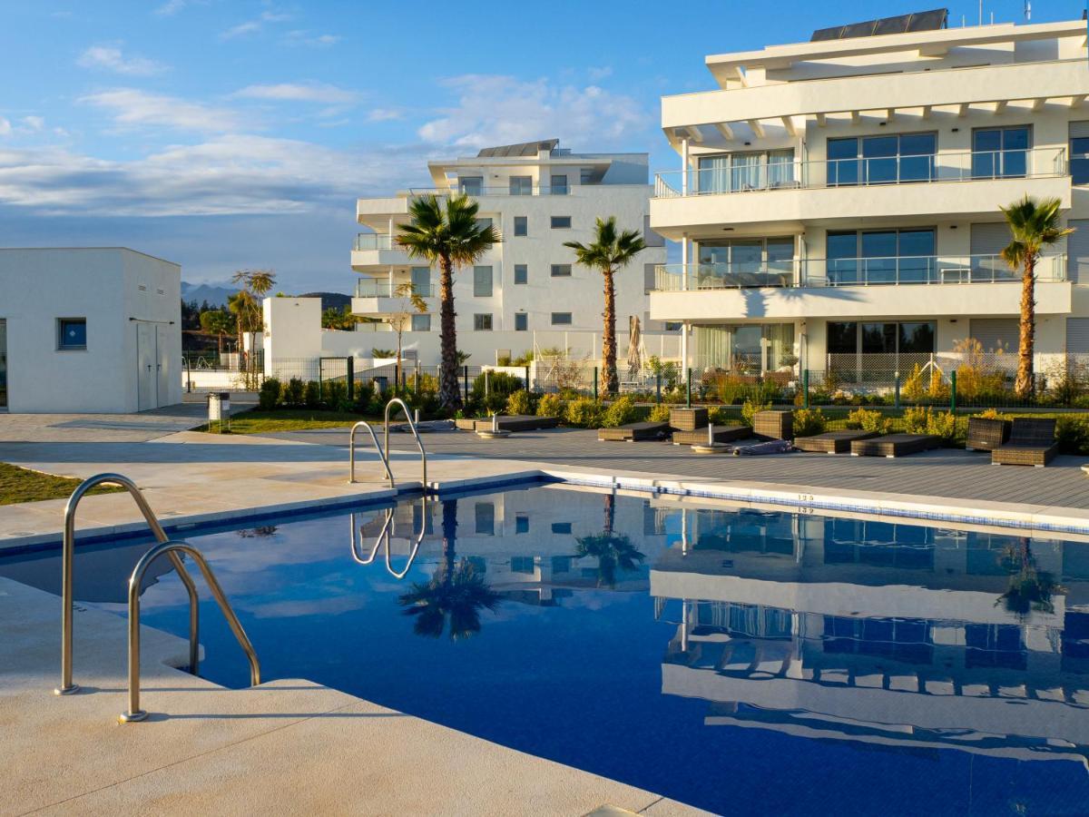 Malaga Oasis: 4-bed With Dual Pools And Wellness Center *