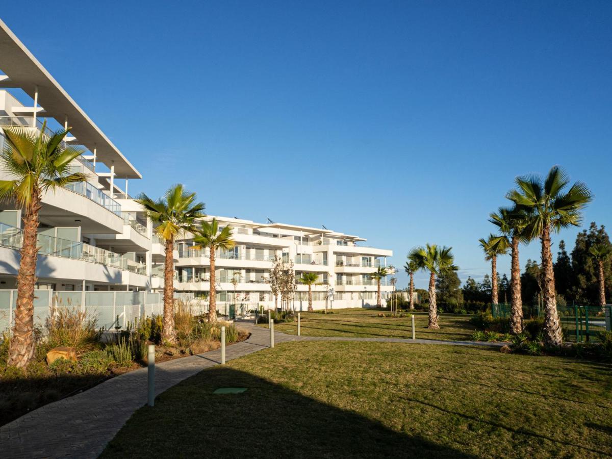 Apartment Malaga Oasis: 4-bed With Dual Pools And Wellness Center El Faro